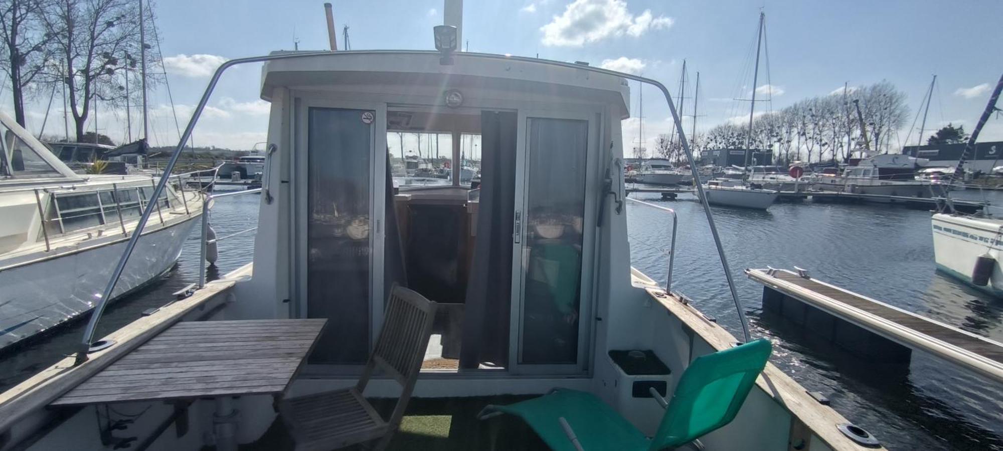 Hotel Nuit Insolite Sur L'Eau Au Port De Ouistreham Zewnętrze zdjęcie